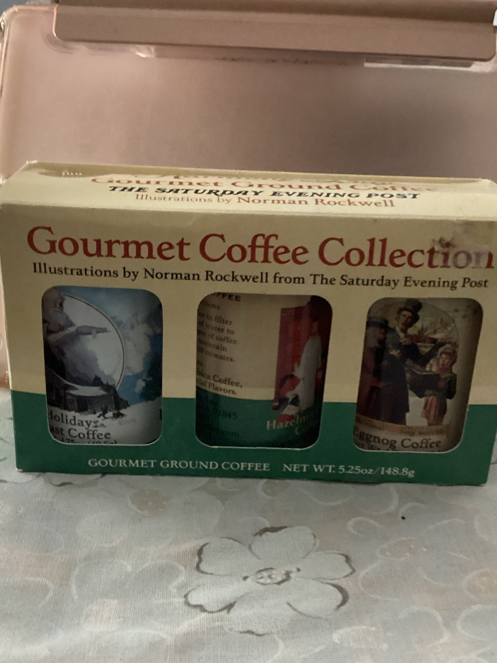 Assorted gourmet coffee collection Set - Norman Rockwell edition.